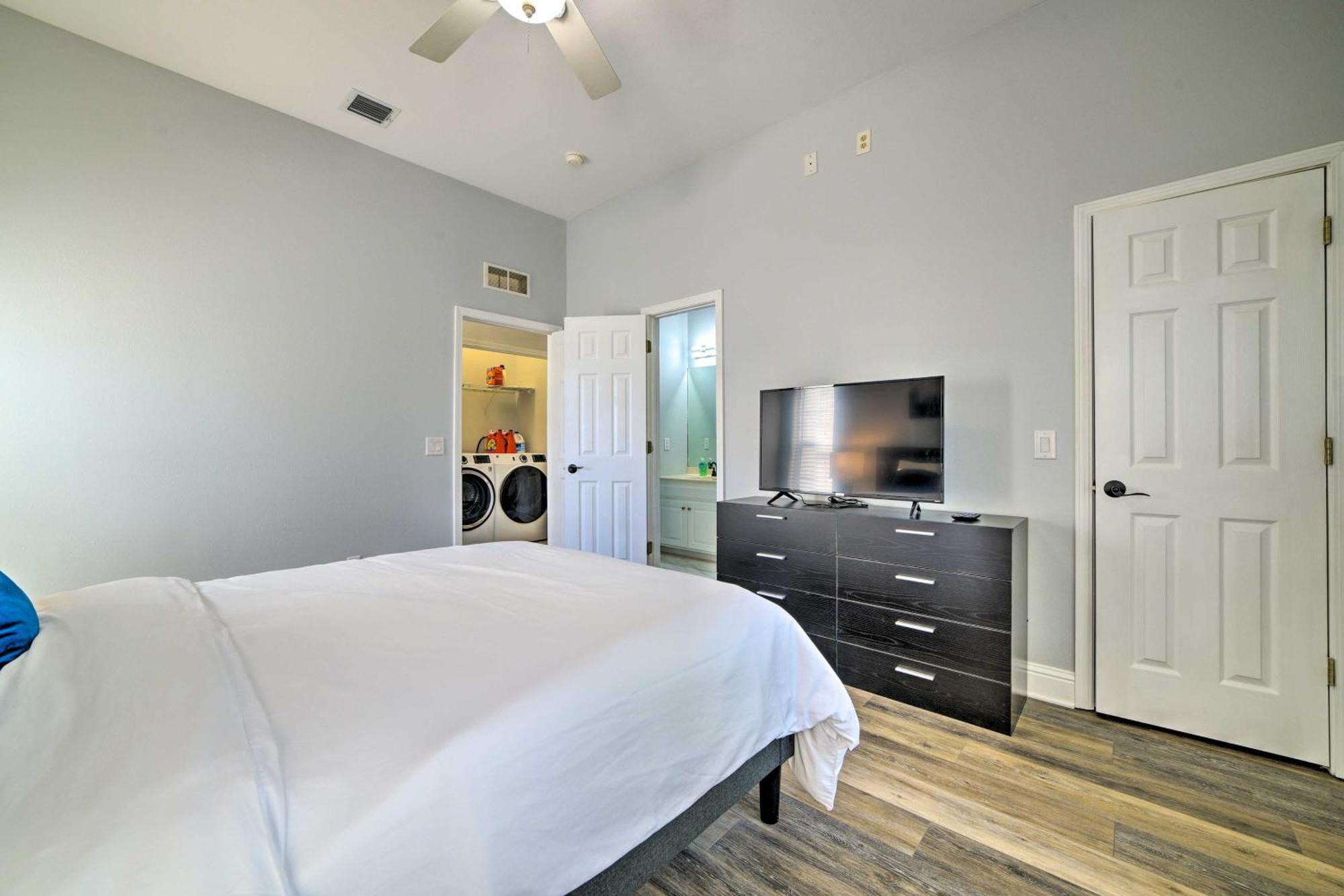 Sunny Pcb Home With Balcony Steps To The Beach! 巴拿马城 外观 照片